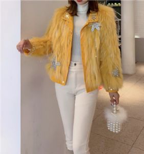 时尚服装批发一手货源,可低价拿货一件代发