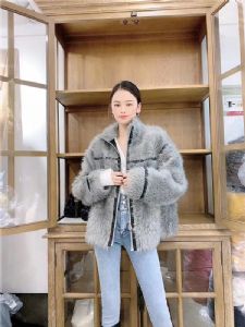 服装代理厂家一件代发,支持实体批发拿货