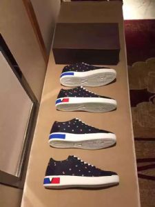 ����Ь����Ʒ�����𣬸���ҽ��¼۸����Ǯ