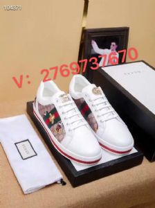 �ߵ�������Ь����ֱ��һ������