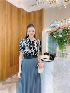 做服装代理货源怎么找?一件代发一手货源了解一下