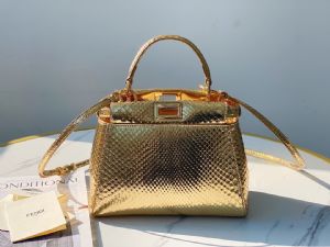 ��������Ʒһ��һPeekaboo���ư�������ֱ�����д���ȫ�����