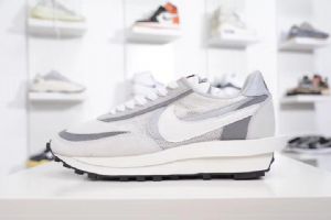 ЬnikesacaiٶԱ ԭSacai˫ϵ