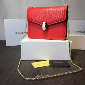 ����һ���������ư����ĸ�����ռ�һ����������