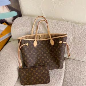 米兰站一家专门工厂批发高端著偧品包包的网站