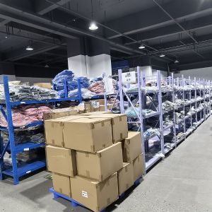 【价格熔断】童鞋批发市场全面崩盘!20年工厂启动紧急抛货机制!