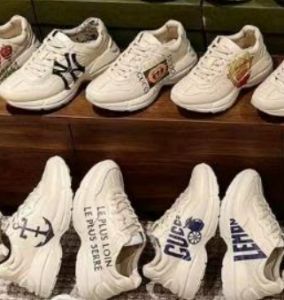 ���ݳ���һ�ֻ�Դ�߶���ЬŮЬ����Ьһ˫Ҳ�ǳ�����