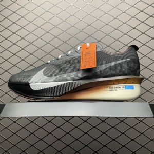 Nike�Ϳ���Ь Vaporfly Next%4 ���������ܲ�Ь