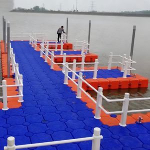 浮筒式水上观景平台——水面观光的绝佳视角
