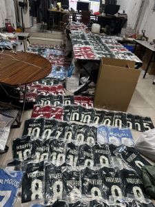 F1、足球、橄榄球、篮球等各类体育服饰,可以根据您的需求定制球衣